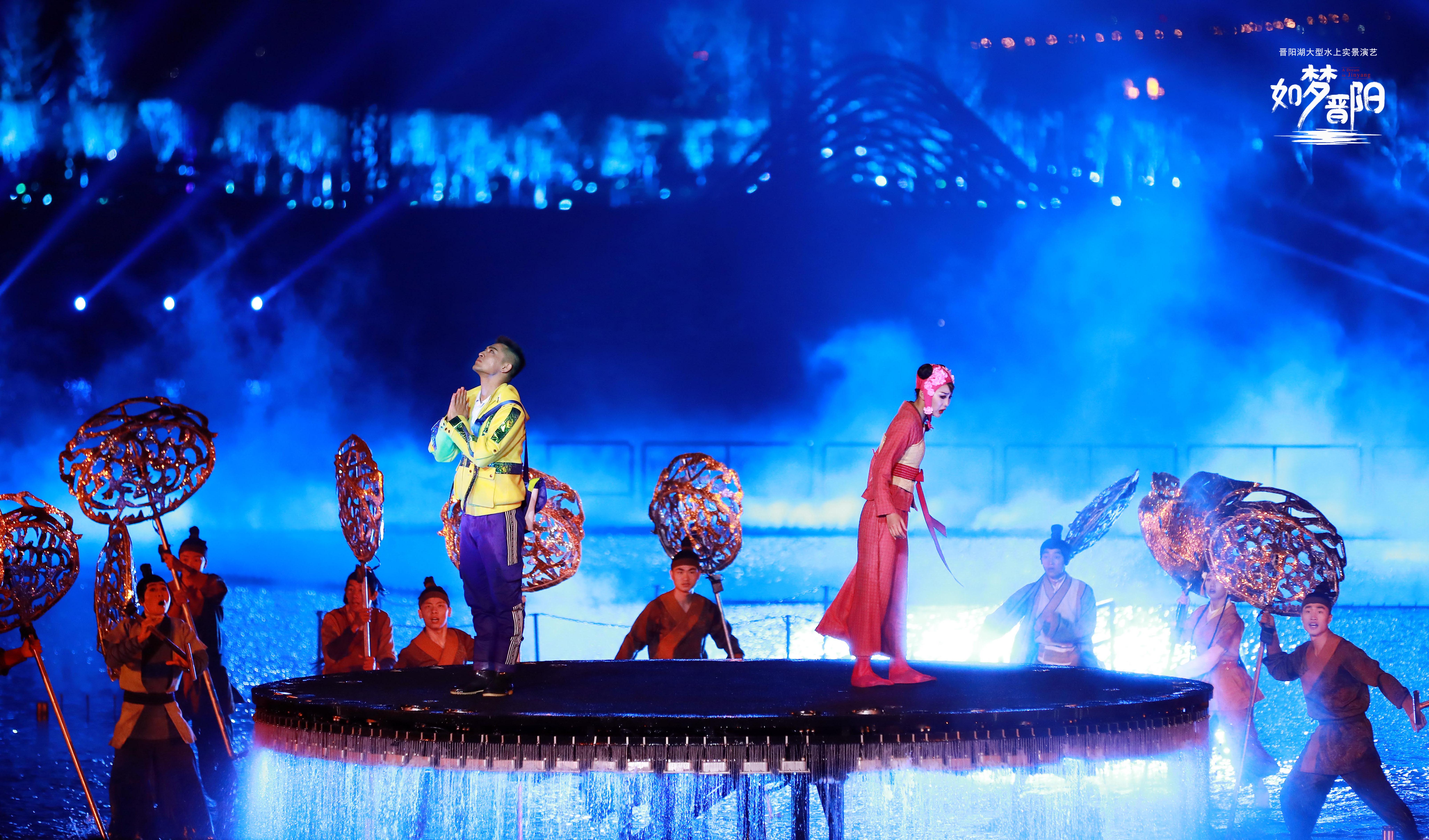 巨型水上剧场漂浮表演,视觉与运动的双重享受的简单介绍 巨型水上剧场漂浮表演,视觉与运动的双重享受的简单介绍