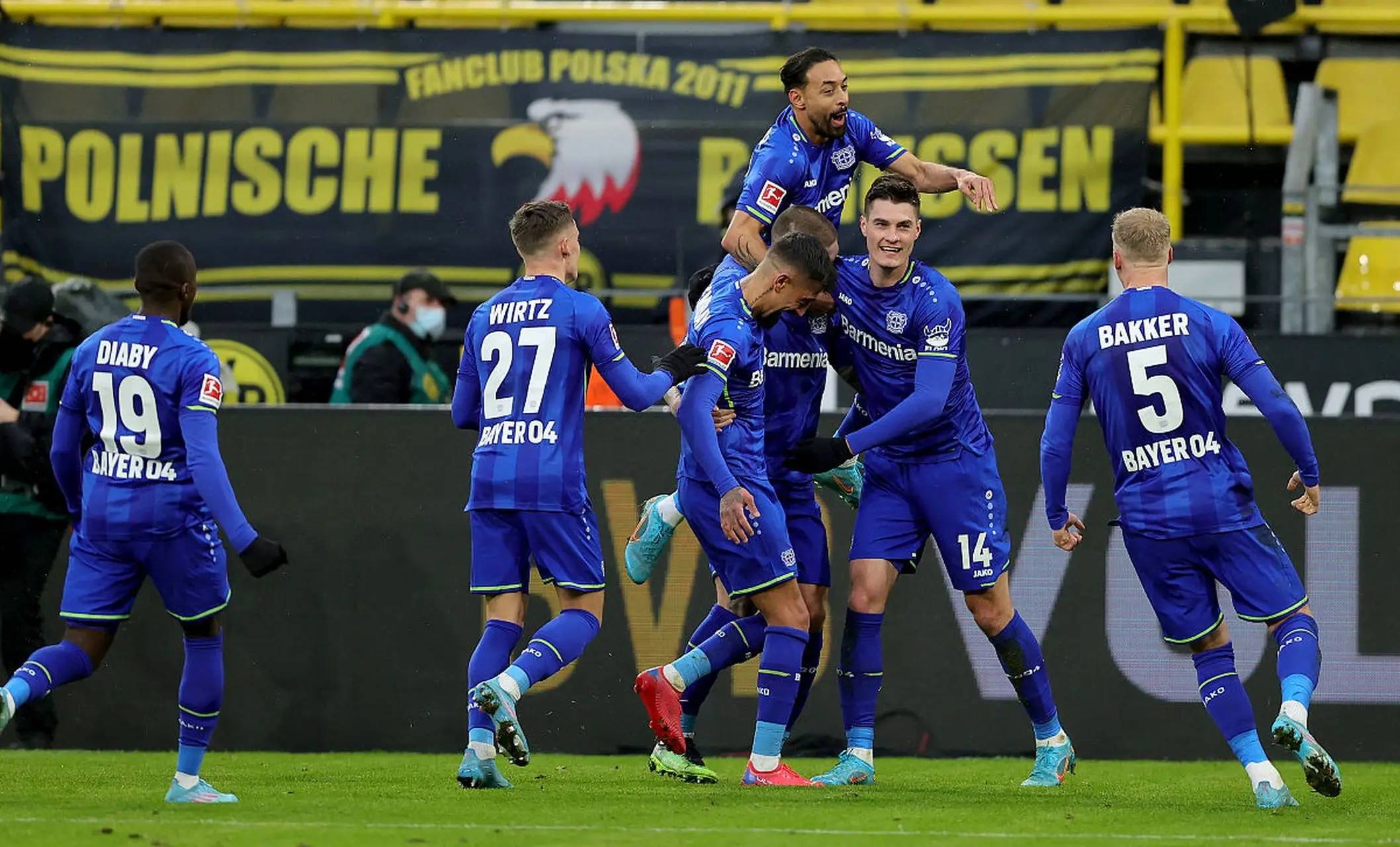 英超冠军争夺战，教练深度讲述战术创新背后的科学依据