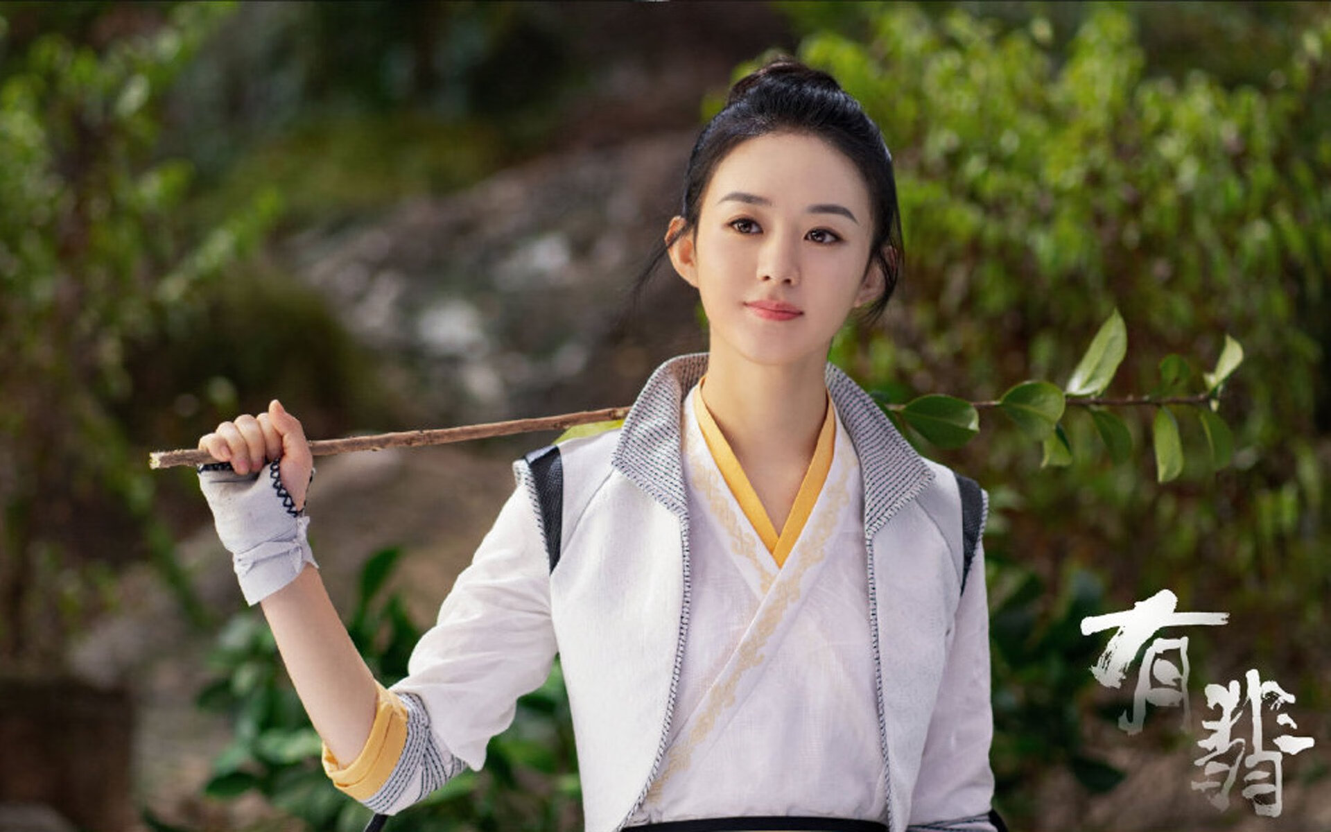 在季后赛关键战中，蒂伊多次抢断反击，成为球队防守的“定海神针”！