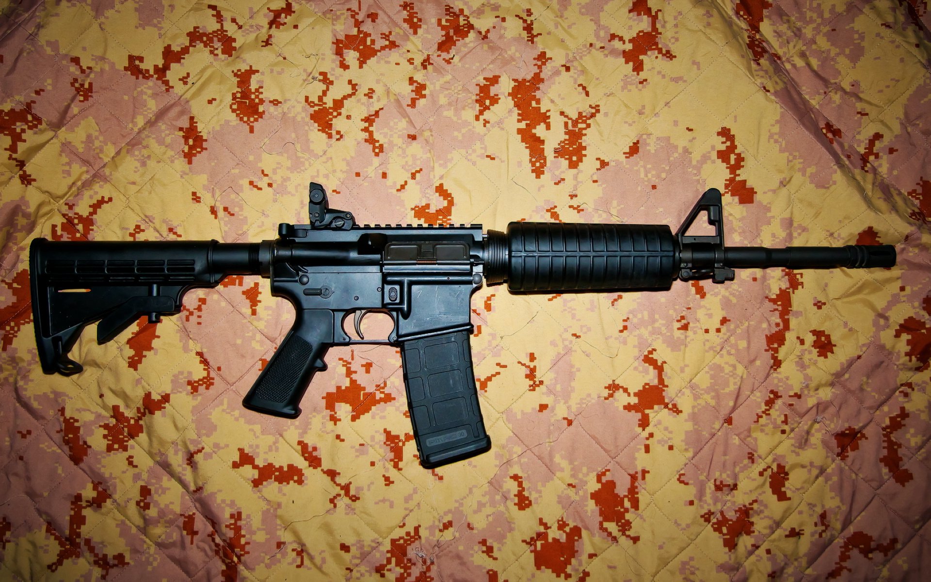 战术演绎：不同球队的特色攻防战术分析，篮球比赛中,攻防战术都包括