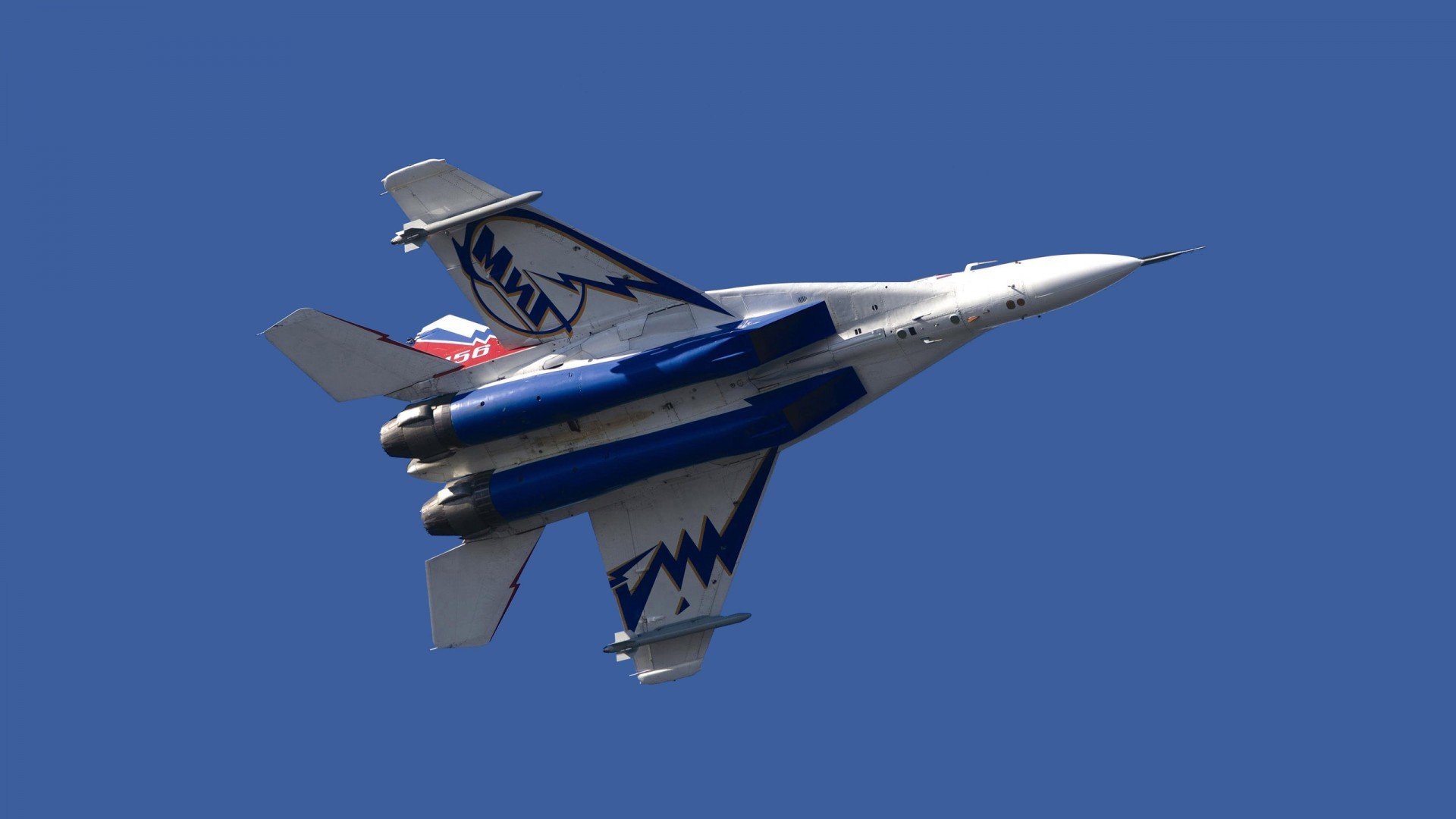 战术盛宴:顶尖团队的多变战术体系解析,多变战士