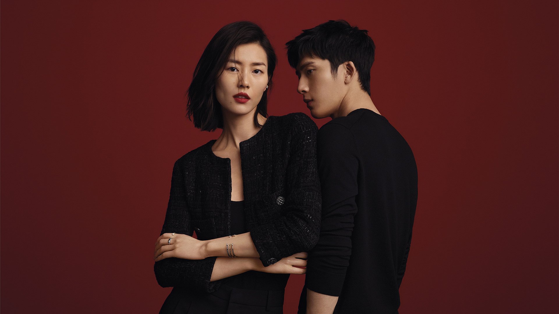 高水平比赛中明星球员们发挥亮眼，高水平运动员足球